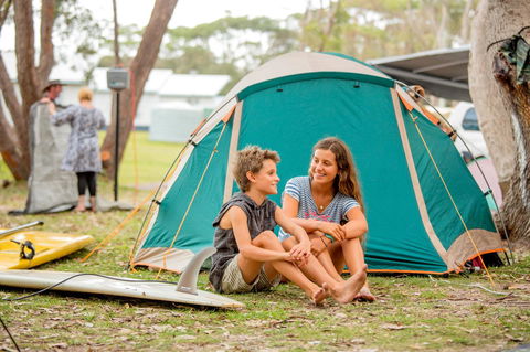 BIG4 Tasman Holiday Parks - Racecourse Beach - Accommodation Rockhampton 2