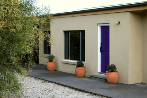 The Purple Door On Seaview - Accommodation Rockhampton 1