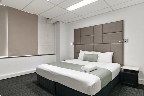 Cosmo On Bank - Accommodation Rockhampton 7