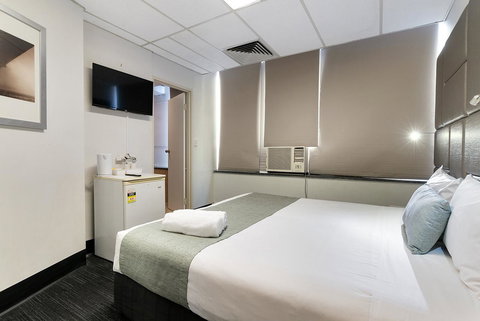 Cosmo On Bank - Accommodation Rockhampton 10
