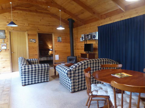 Molly's Chase - Accommodation Rockhampton 1