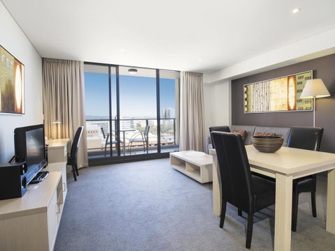 Oaks Adelaide Horizons Suites - Accommodation Rockhampton 3