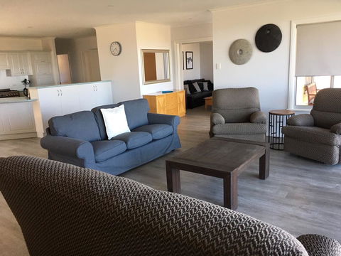 Emu Bay Holiday Homes - Accommodation Rockhampton 30