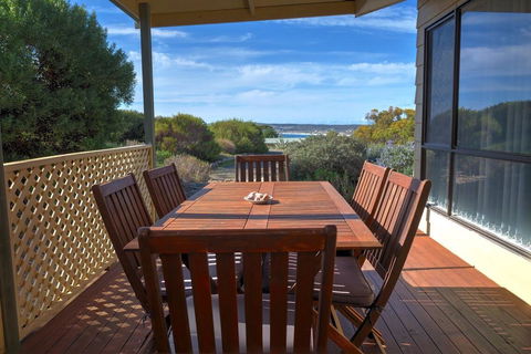 Emu Bay Holiday Homes - Accommodation Rockhampton 6