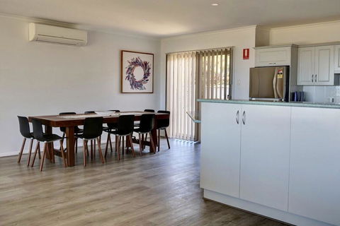 Emu Bay Holiday Homes - Accommodation Rockhampton 17