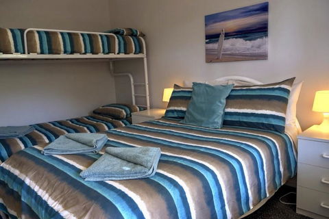 Emu Bay Holiday Homes - Accommodation Rockhampton 3
