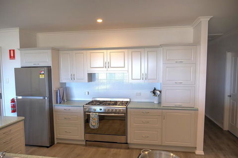 Emu Bay Holiday Homes - Accommodation Rockhampton 22