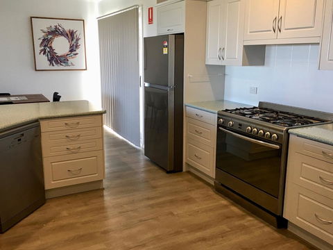Emu Bay Holiday Homes - Accommodation Rockhampton 29