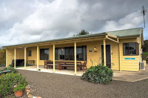 Emu Bay Holiday Homes - Accommodation Rockhampton 8