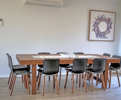 Emu Bay Holiday Homes - Accommodation Rockhampton 0