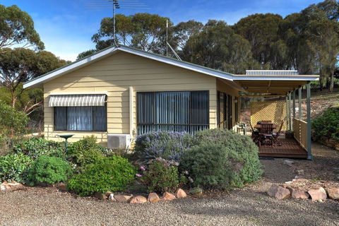 Emu Bay Holiday Homes - Accommodation Rockhampton 2