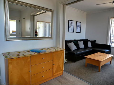 Emu Bay Holiday Homes - Accommodation Rockhampton 24