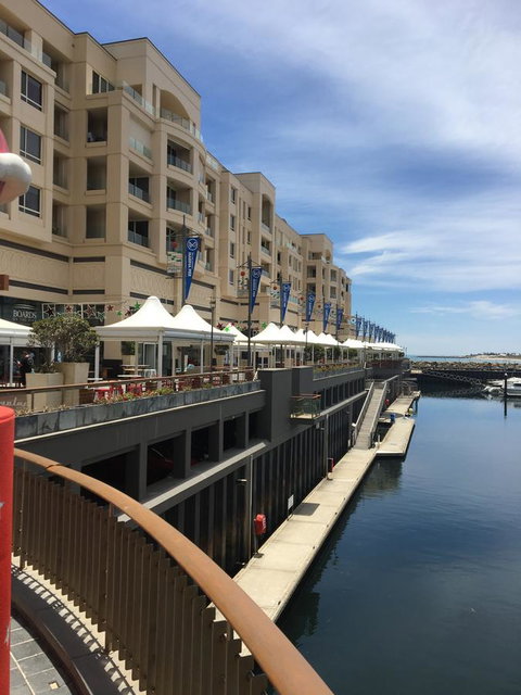 Glenelg Beach Studio - Accommodation Rockhampton 3