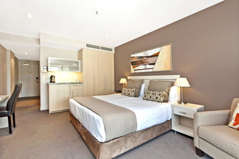 Glenelg Beach Studio - Accommodation Rockhampton 10