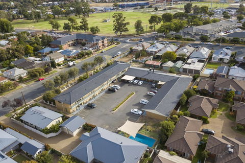 Garden City Motor Inn - Accommodation Rockhampton 1