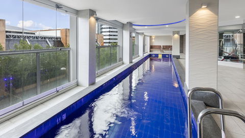 Oaks Adelaide Embassy Suites - Accommodation Rockhampton 1