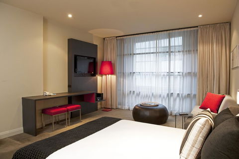 Mantra Hindmarsh Square - Accommodation Rockhampton 1