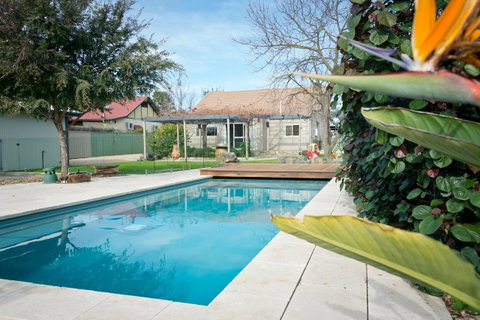 29 Jane - Accommodation Rockhampton 1