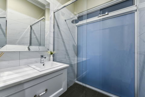 Aloha Central Luxury Apartments - Accommodation Rockhampton 18