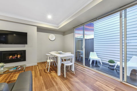 Aloha Central Luxury Apartments - Accommodation Rockhampton 24