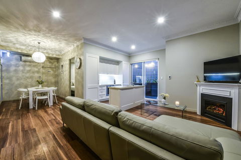 Aloha Central Luxury Apartments - Accommodation Rockhampton 8