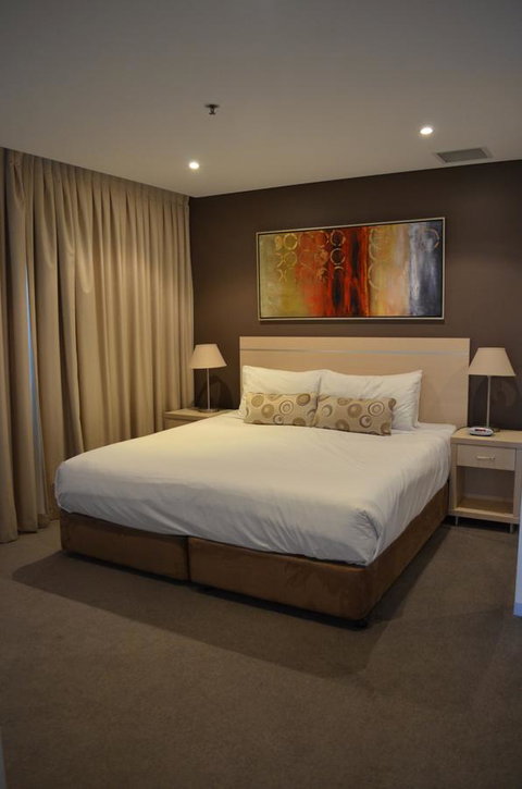 APTonNorthTCE - Accommodation Rockhampton 1