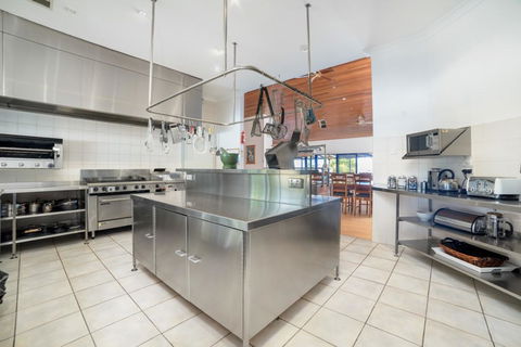Doyles On The Bay - Accommodation Rockhampton 10