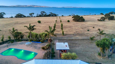 Doyles On The Bay - Accommodation Rockhampton 3