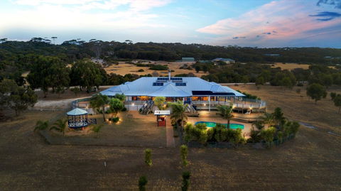 Doyles On The Bay - Accommodation Rockhampton 0