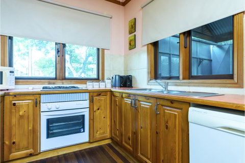 Rustic On 13th - Accommodation Rockhampton 6