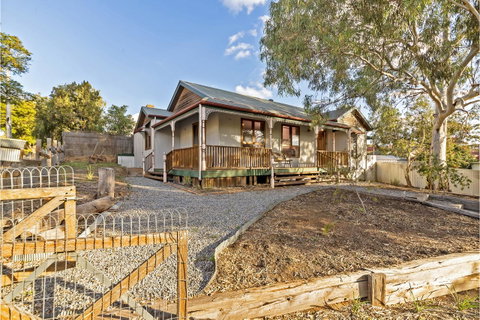Rustic On 13th - Accommodation Rockhampton 1