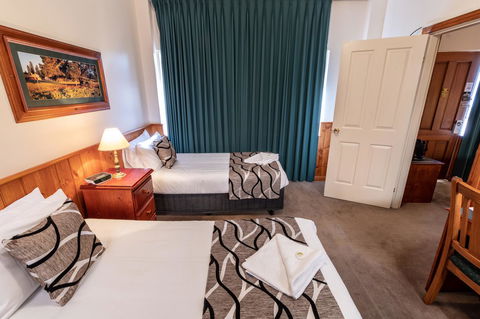 Astor Inn - Accommodation Rockhampton 11
