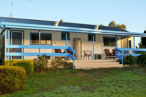 Baudin Beach Apartments - Accommodation Rockhampton 3