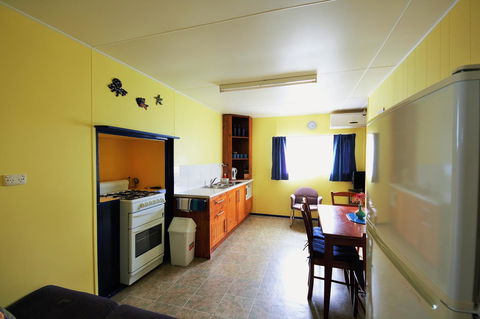 Baudin Beach Apartments - Accommodation Rockhampton 8