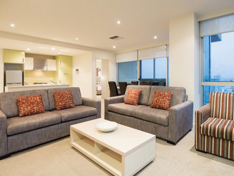 Oaks Glenelg Liberty Suites - Accommodation Rockhampton 25