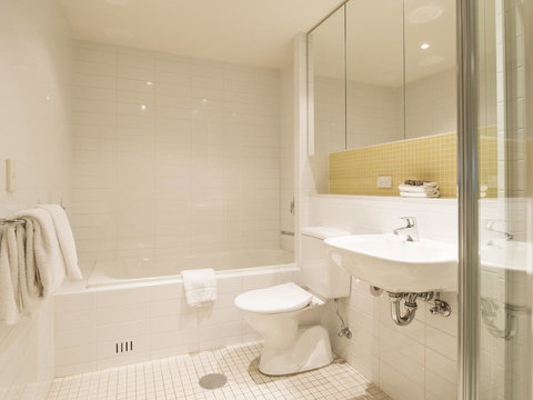 Oaks Glenelg Liberty Suites - Accommodation Rockhampton 26
