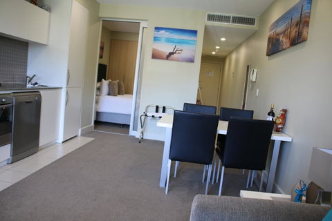 Beachside Luxury Getaway In Glenelg - Accommodation Rockhampton 1