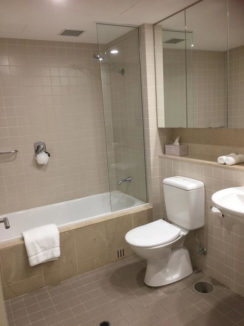 Beachside Luxury Getaway In Glenelg - Accommodation Rockhampton 12