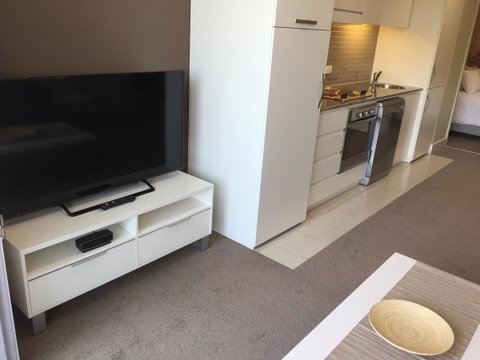 Beachside Luxury Getaway In Glenelg - Accommodation Rockhampton 10