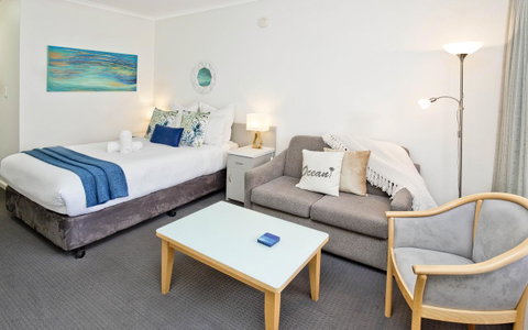 Glenelg Oasis Studios - Accommodation Rockhampton 8