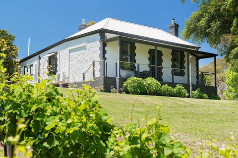The Other House - Accommodation Rockhampton 1