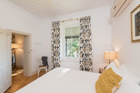 The Other House - Accommodation Rockhampton 15