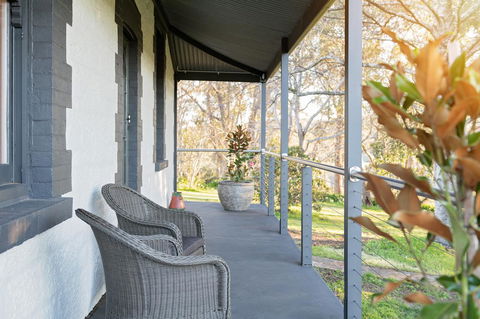 The Other House - Accommodation Rockhampton 6