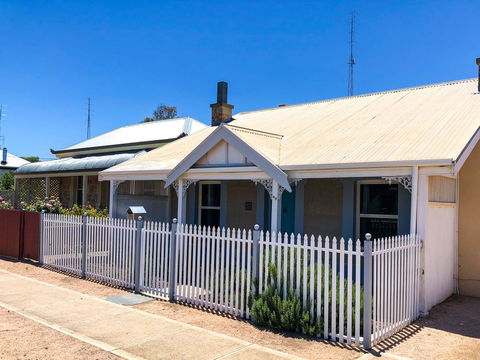 Inglenook Cottage - Accommodation Rockhampton 35