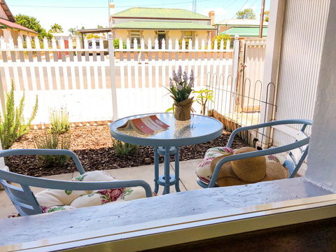 Inglenook Cottage - Accommodation Rockhampton 13