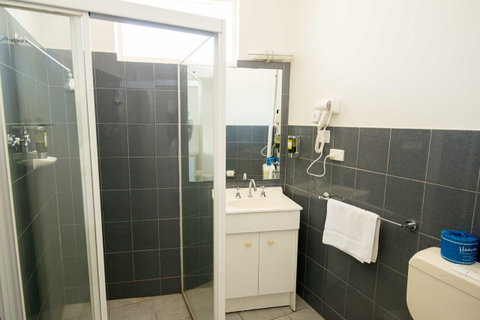 Jacksons Motor Inn - Accommodation Rockhampton 13