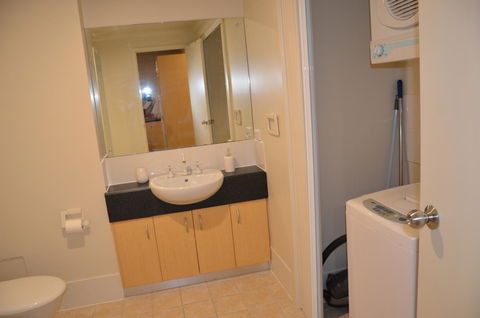 Adelaide City Apartment - 3br, 2bath & Carpark - Accommodation Rockhampton 17