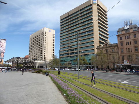 Adelaide City Apartment - 3br, 2bath & Carpark - Accommodation Rockhampton 43