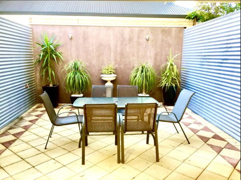 Superb Townhouse In North Adelaide - Accommodation Rockhampton 10