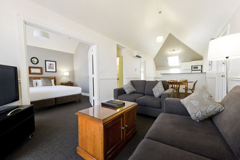 Majestic Old Lion Apartments - Accommodation Rockhampton 5